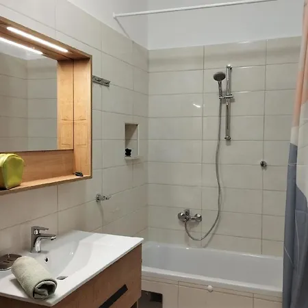 Ferienwohnung Fur 5 Personen In Crikvenica, Kvarner Bucht - B43113 * Цриквеница